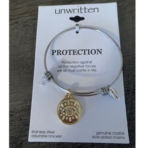 Adjustable charm bracelet